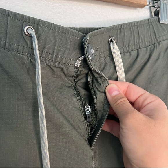 Vuori Ripstop Wideleg Pant green small - Picture 3 of 12